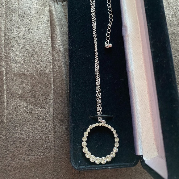 Open Circle 22"Necklace with Cubic Zirconia w/Box - Picture 4 of 9